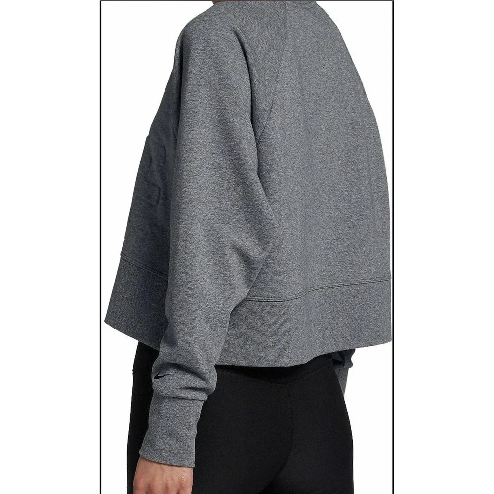Nike‎ Women's Versa Embossed Cropped Training Sweatshirt Size S Gray